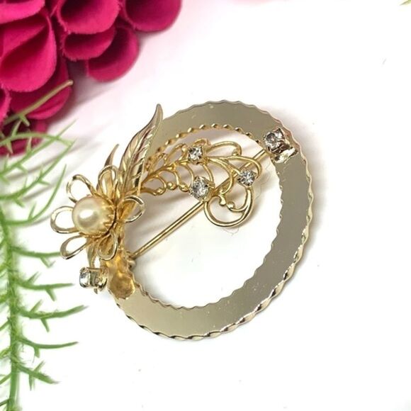 ⚜️VINTAGE Golden Garden Brooch With Pearl Daisy - Picture 6 of 10